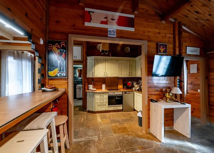 Wooden Stories Истмия